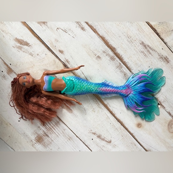 DISNEY Ariel The Little Mermaid collectible doll Halle Bailey live action 2022 - Picture 10 of 10